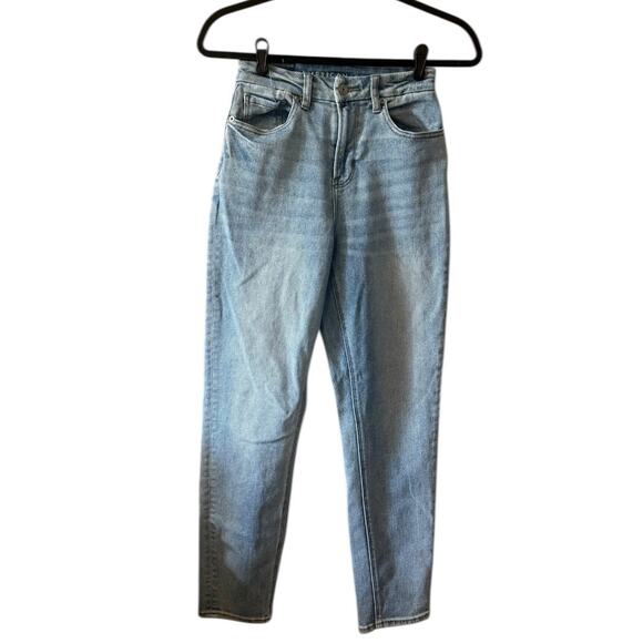 American Eagle Curvy Mom Jeans 00 Light Wash High Rise Denim - Picture 3 of 16